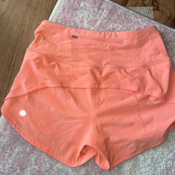 Lululemon Speed Up Short Size 2 - Picture 3 of 4